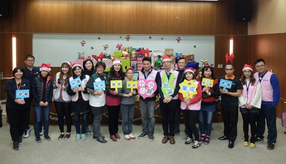 聖誕業成,滿足弱勢孩童小小心願